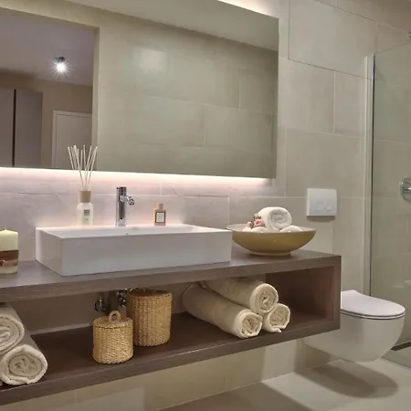 Deluxe With Heated Pool