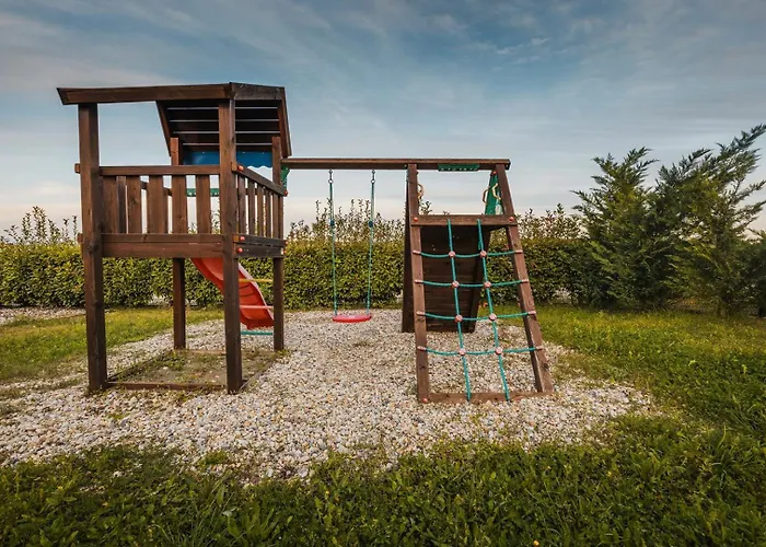 Deluxe With Heated Pool Vila