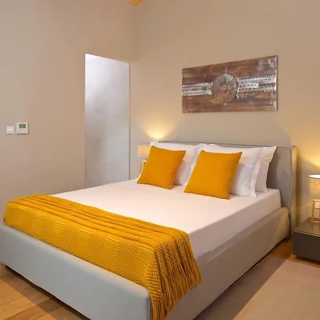 Deluxe With Heated Pool Villa