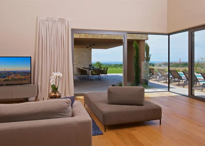 Villa Deluxe With Heated Pool *