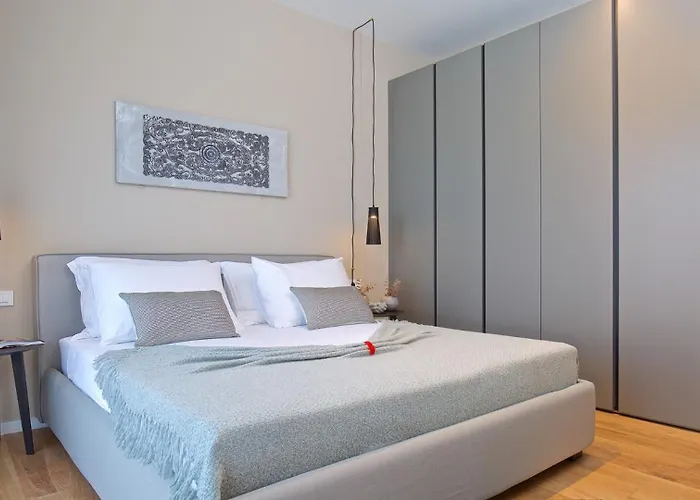 Deluxe With Heated Pool